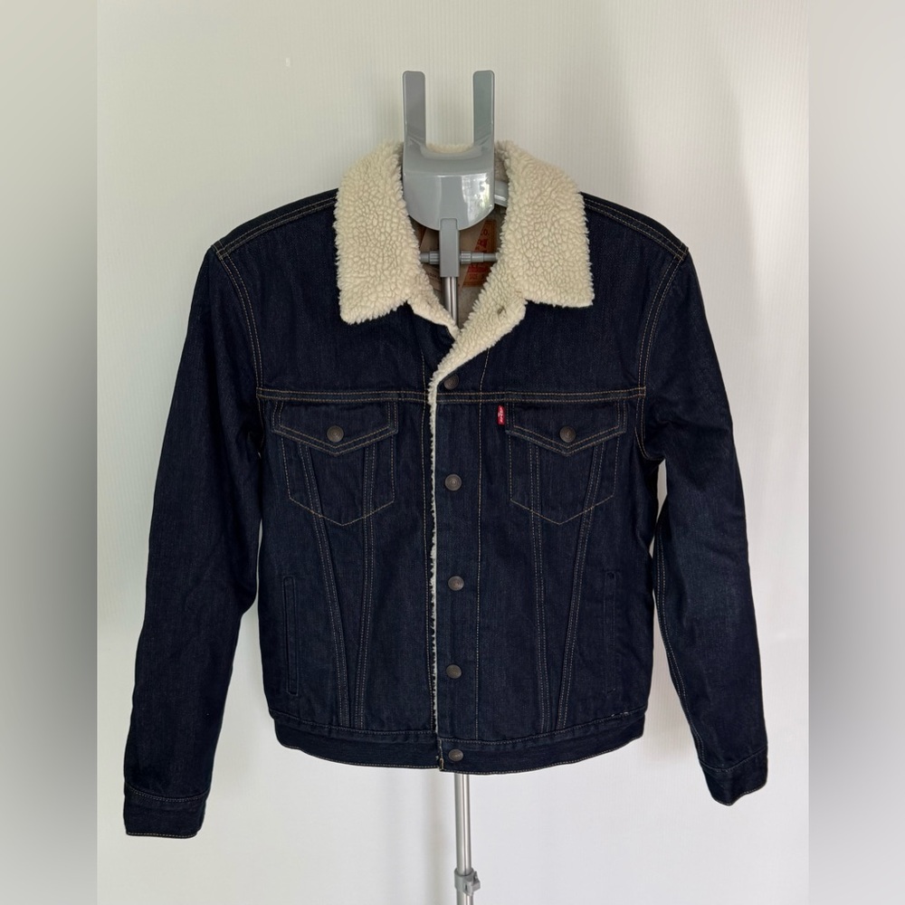 Levi's Sherpa Lined Trucker Jacket Dark Blue Denim Men’s Small/Unisex Style NEW
